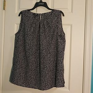 Black Eyelet Shell with White Dots